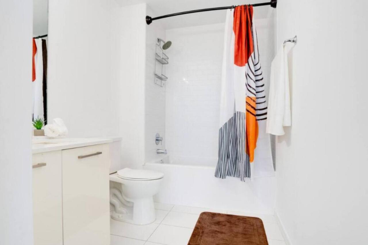 Hébergement de vacances Sun-splashed 1br Unit In Dwtn With Wfh *